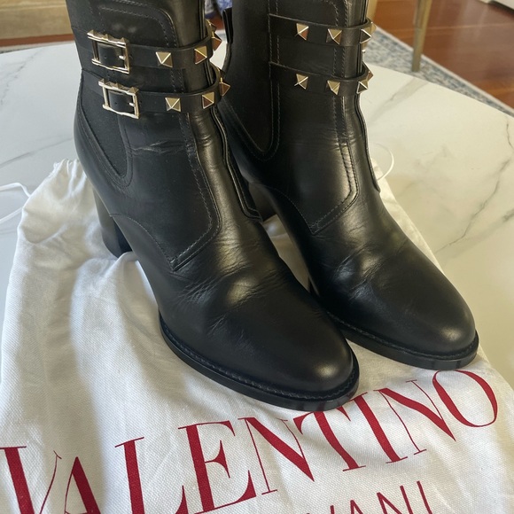 Valentino Rockstud Bootie worn 3X - Picture 3 of 9